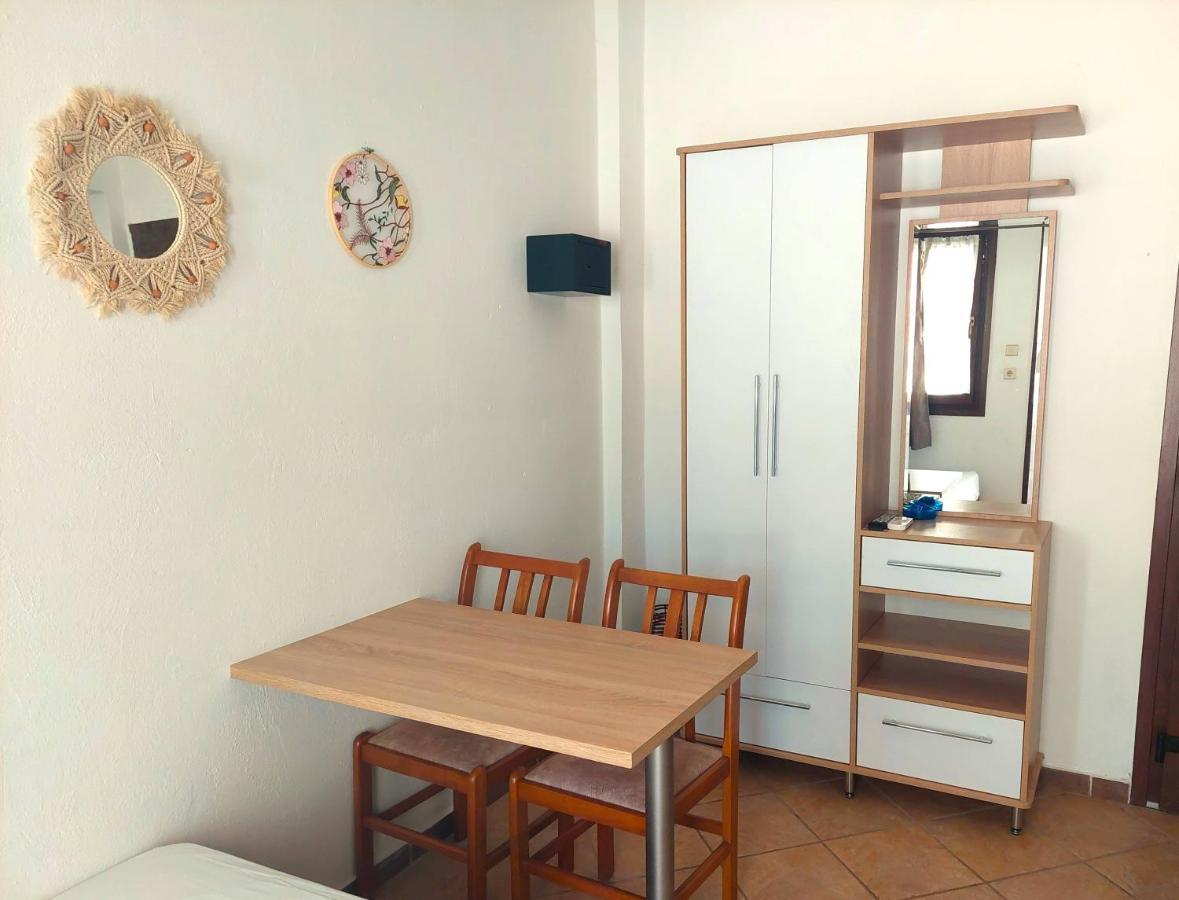 Amari Hotel Metamorfosi  Buitenkant foto