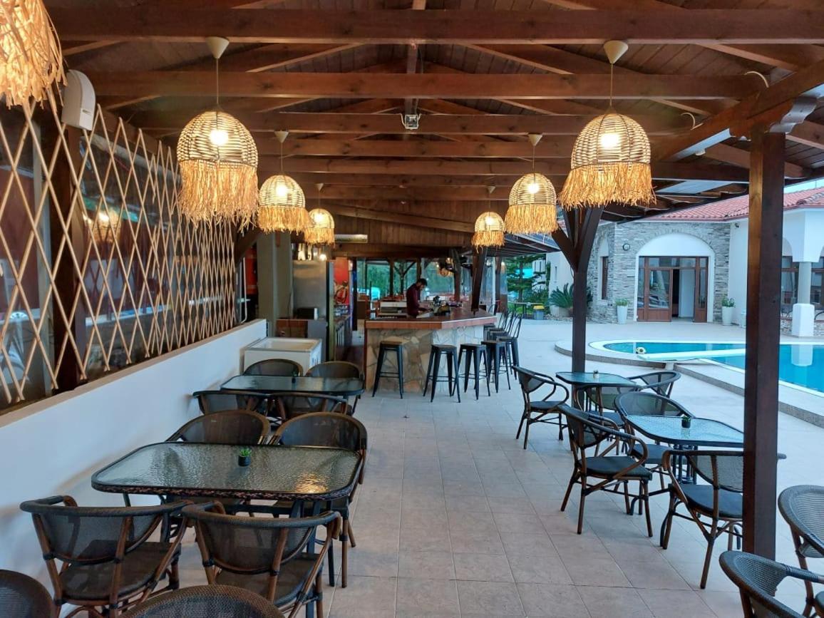 Amari Hotel Metamorfosi  Buitenkant foto