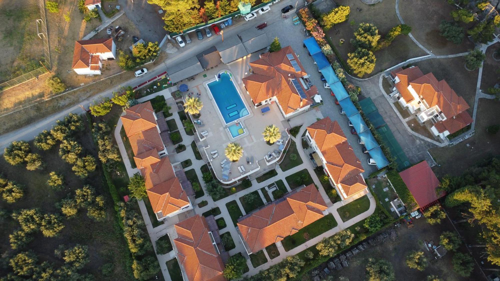 Amari Hotel Metamorfosi  Buitenkant foto